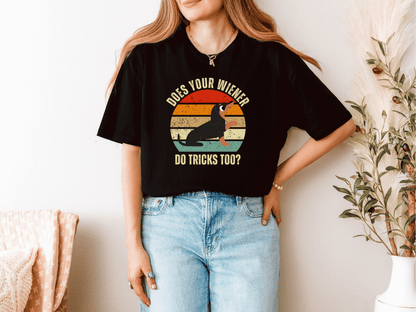 Does Your Wiener Do Tricks? – Oversized Dackel T-Shirt Bio-Baumwolle