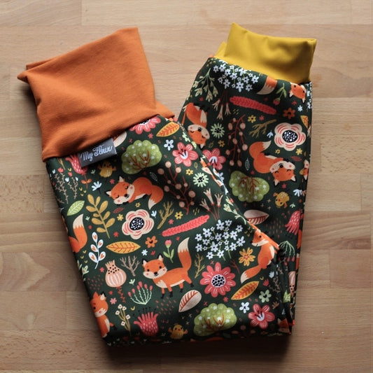 Kinder Softshellhosen Waldtiere, khaki