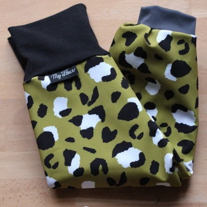 Pantalon softshell imprimé léopard, kaki