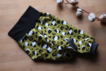 Pantalon softshell imprimé léopard, kaki