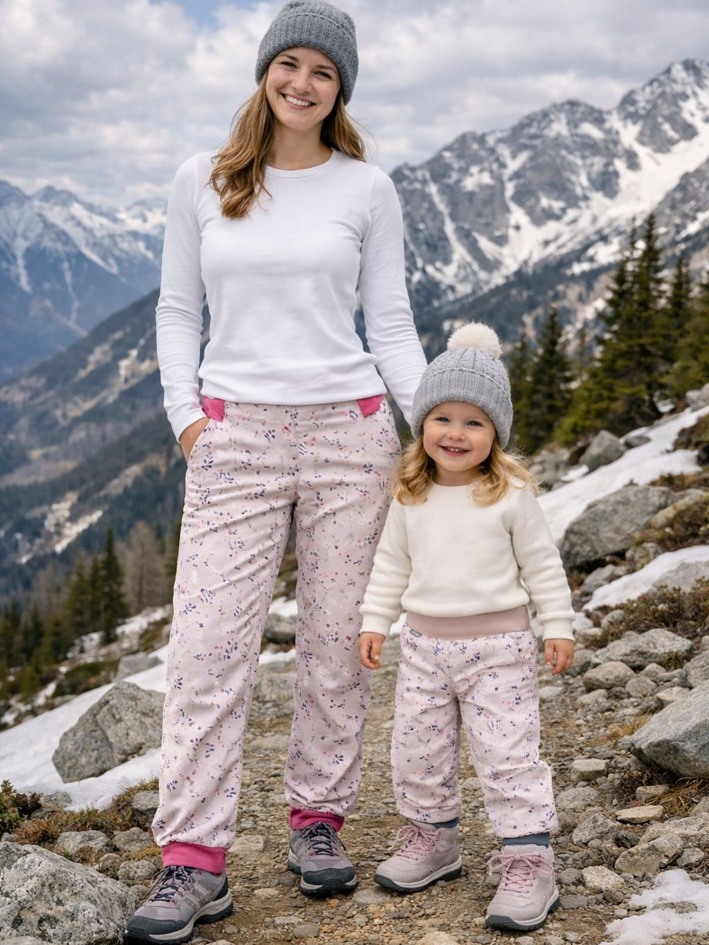 Pantalon softshell à fleurs, violet clair