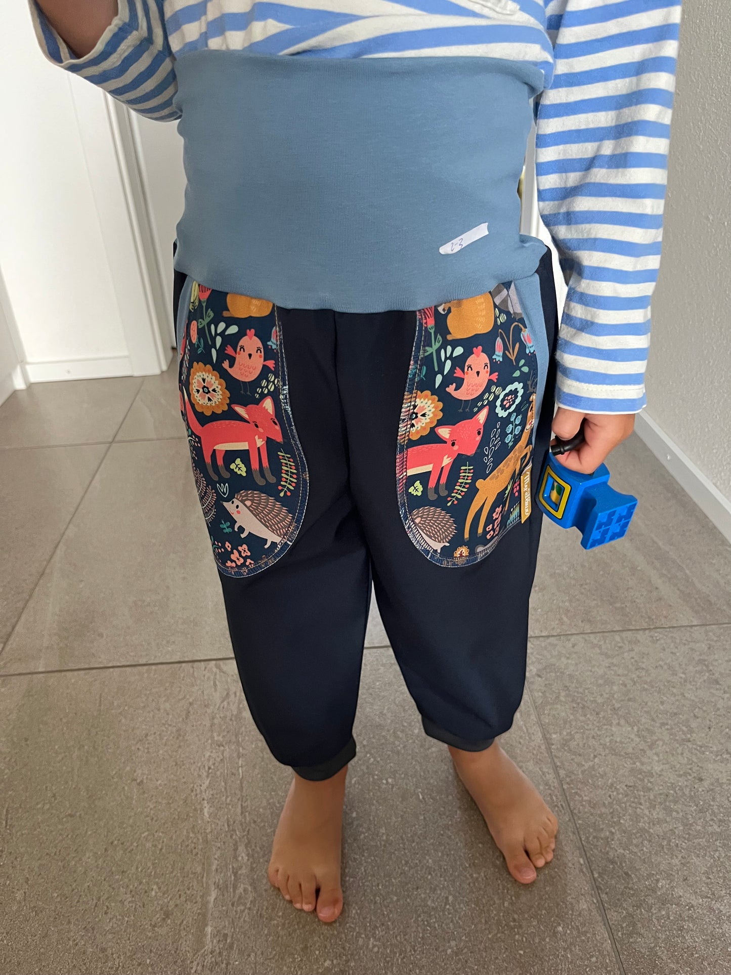 Pantalon softshell, bleu foncé ; animaux de la forêt, bleu