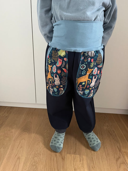 Pantalon softshell, bleu foncé ; animaux de la forêt, bleu