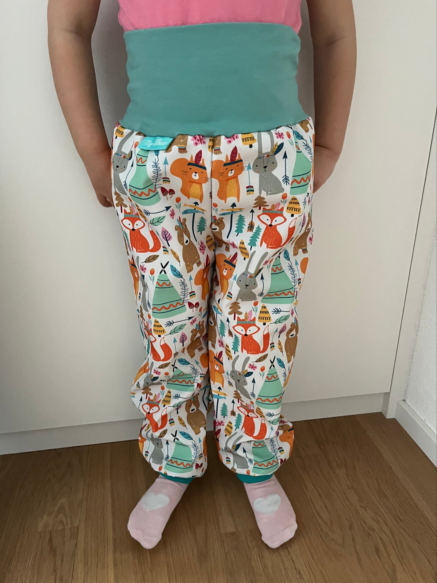 Pantalon softshell blanc à motifs animaux pour le camping