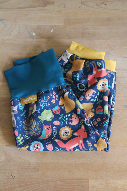 Kinder Softshellhosen Waldtiere, blau