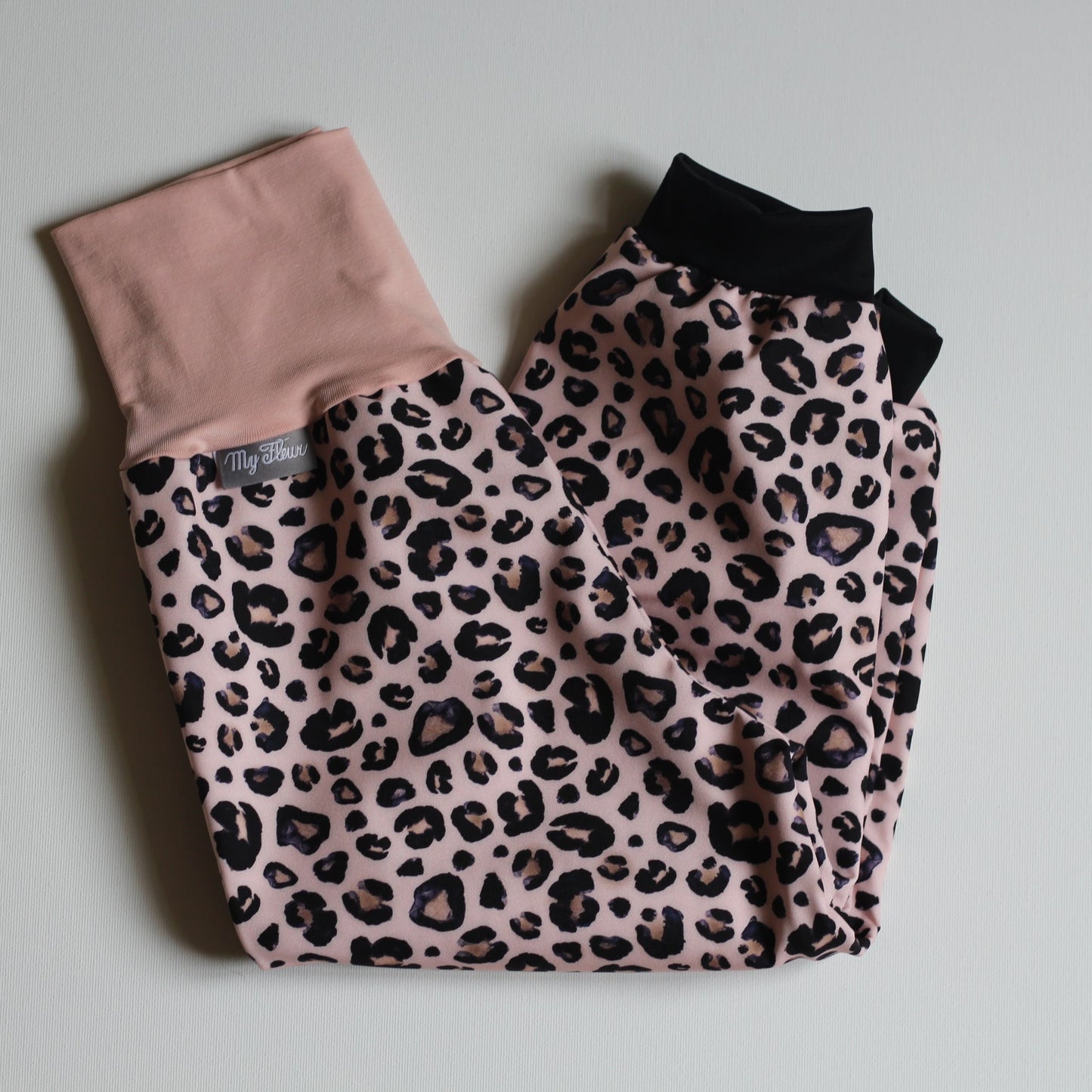 Softshell pants leopard print, khaki