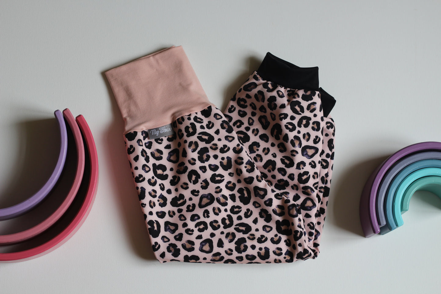Softshell pants leopard print, khaki