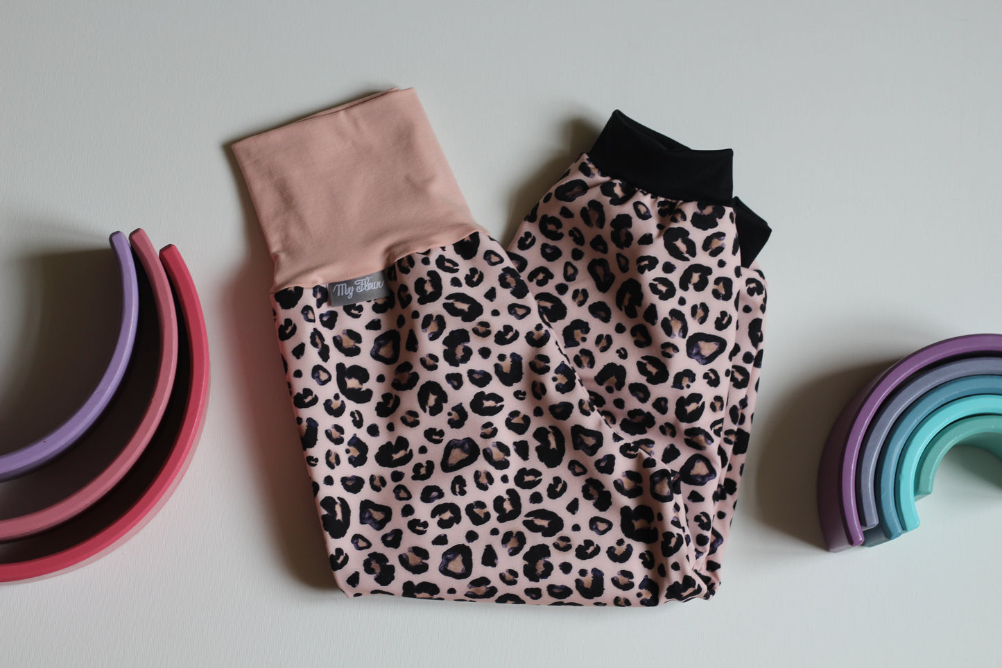 Softshell pants leopard print, khaki