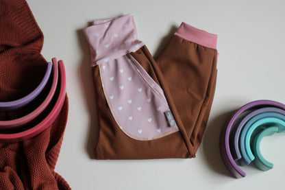 NEU - Kinder Softshellhosen braun, Rosa Herzen