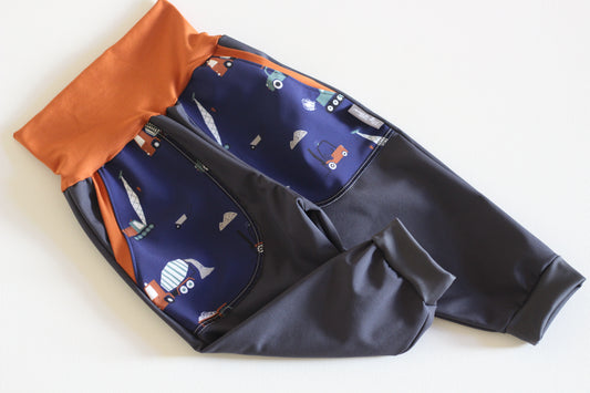 Pantalon softshell noir, renards pétrole