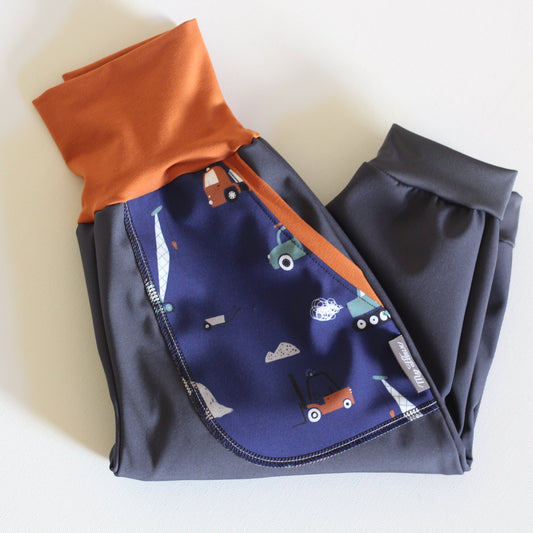 Pantalon softshell noir, renards pétrole