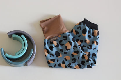 Softshell pants leopard print, khaki