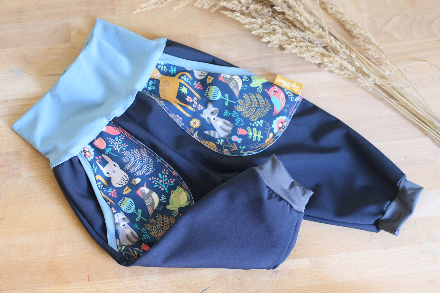 Pantalon softshell, bleu foncé ; animaux de la forêt, bleu