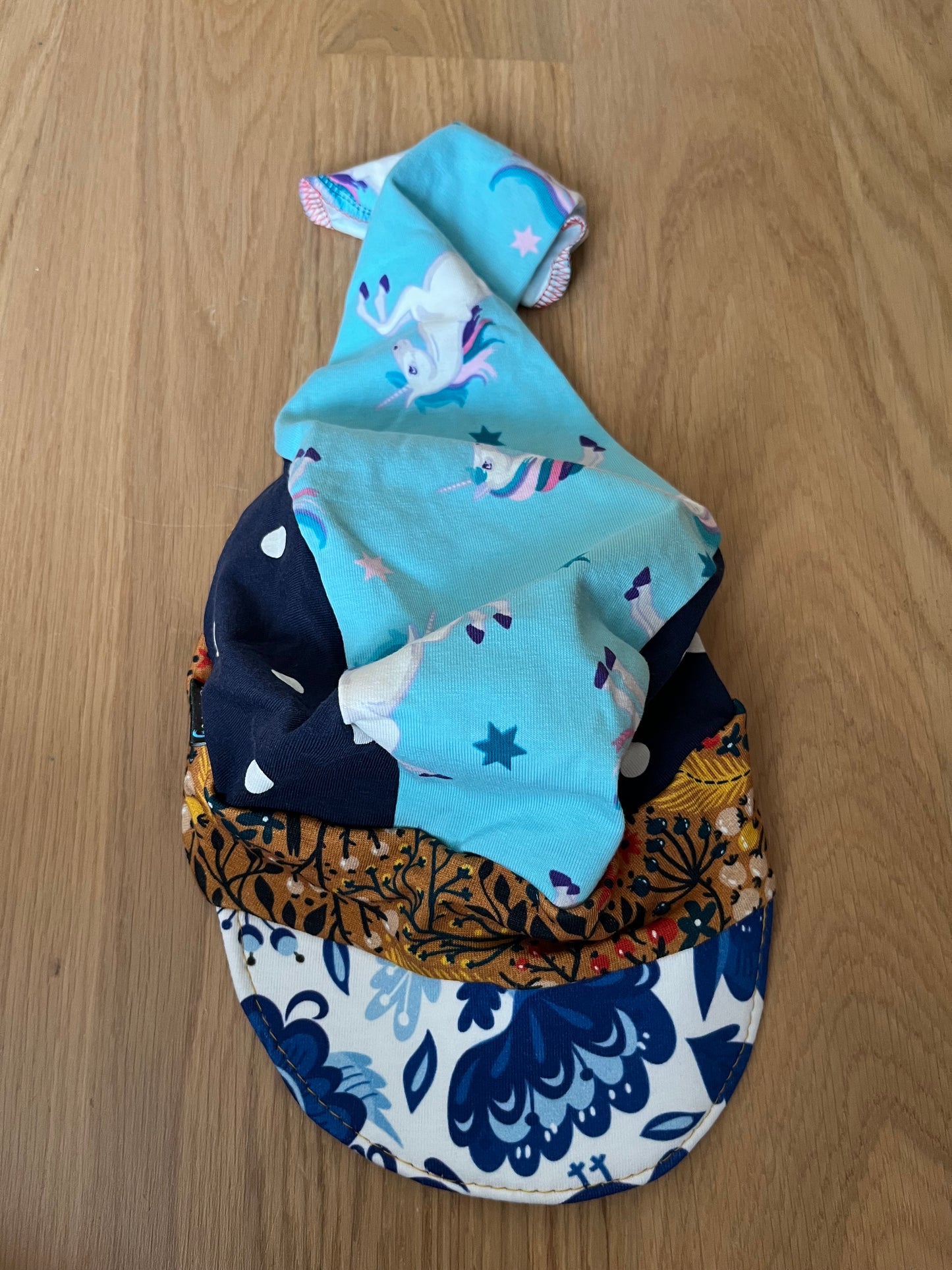 Verspielte Sommermütze Einhorn