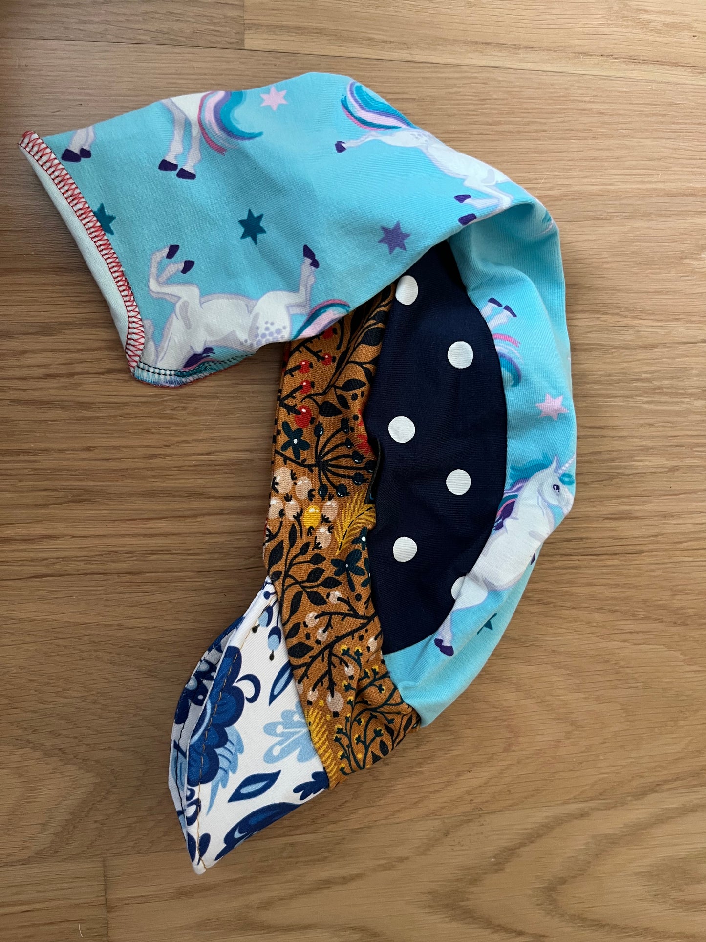 Verspielte Sommermütze Einhorn