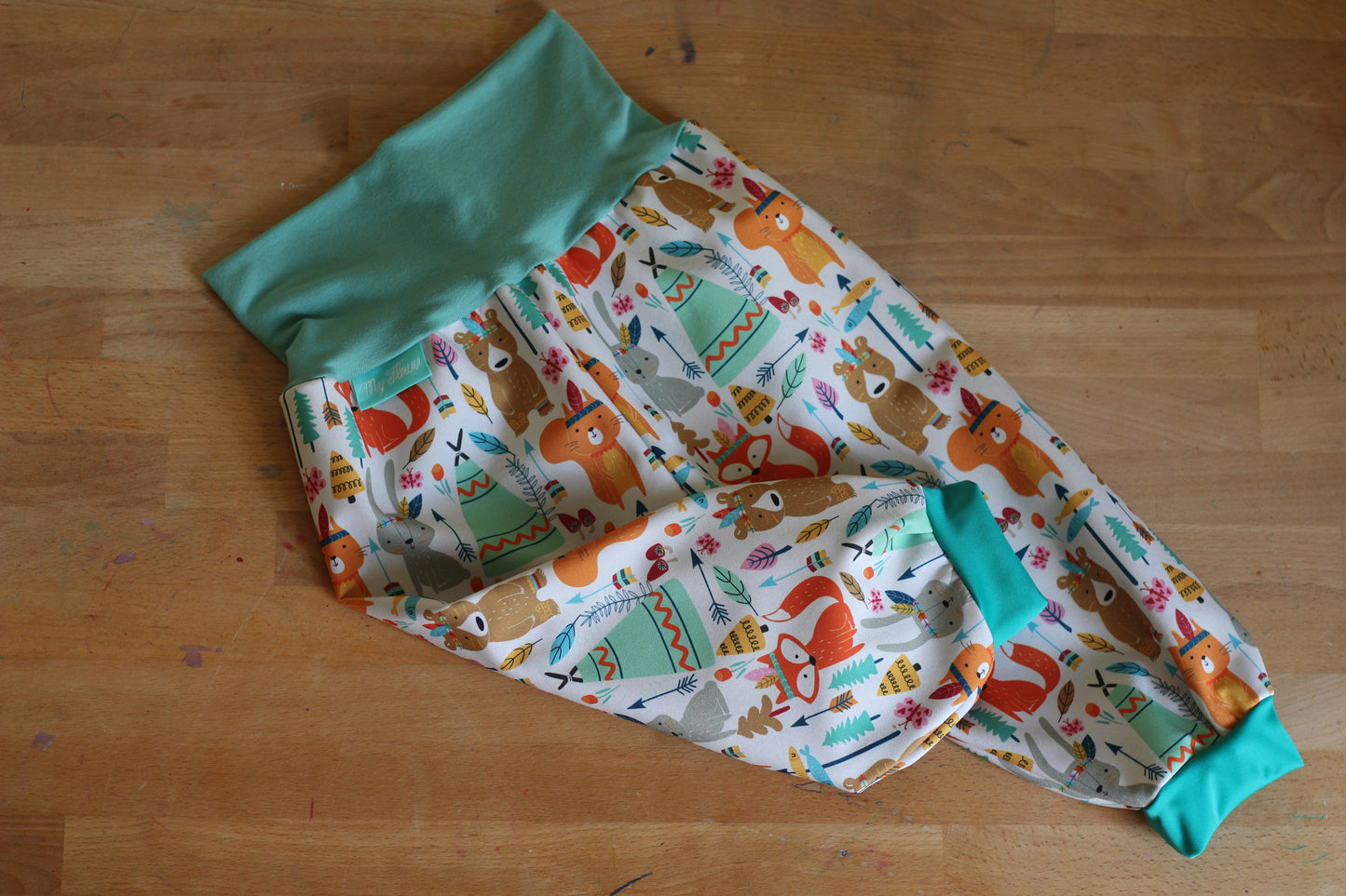 Pantalon softshell blanc à motifs animaux pour le camping