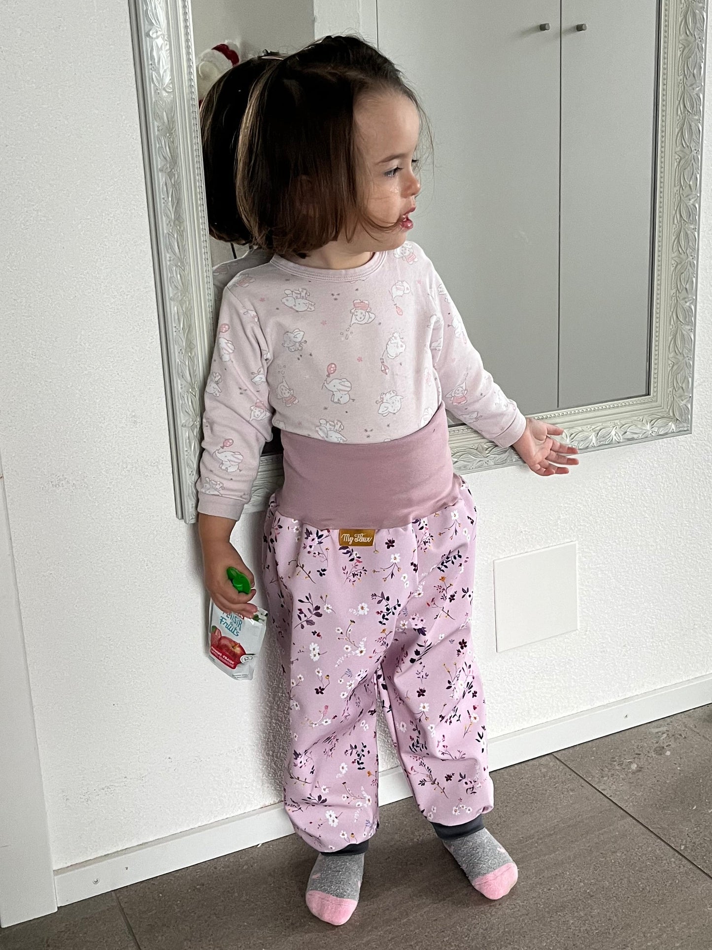 Pantalon softshell à fleurs, violet clair
